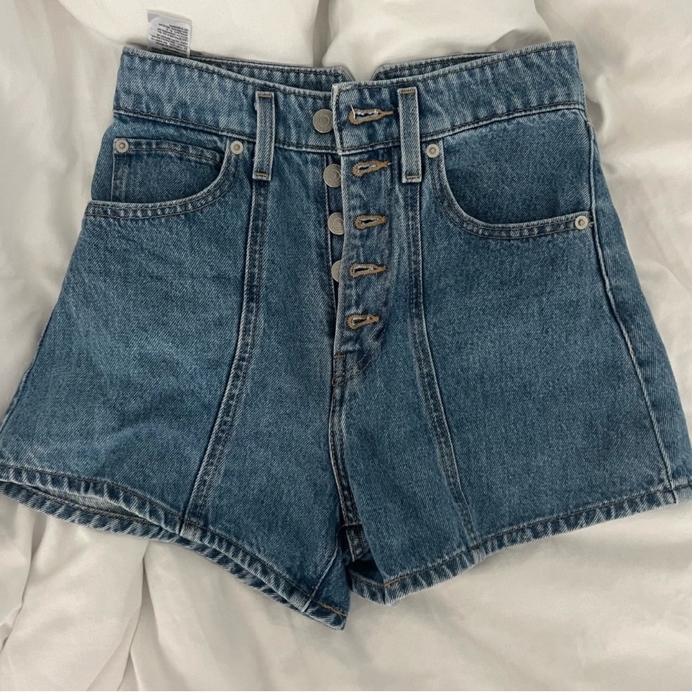 Levi’s high waisted shorts